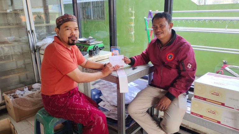 penyerahan dana kejurda tapak suci takalar oleh pihak koni