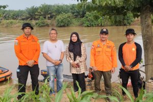Tim gabungan melakukan pencarian dua warga hanyut di Sungai Way Umpu Way Kanan hari kedua