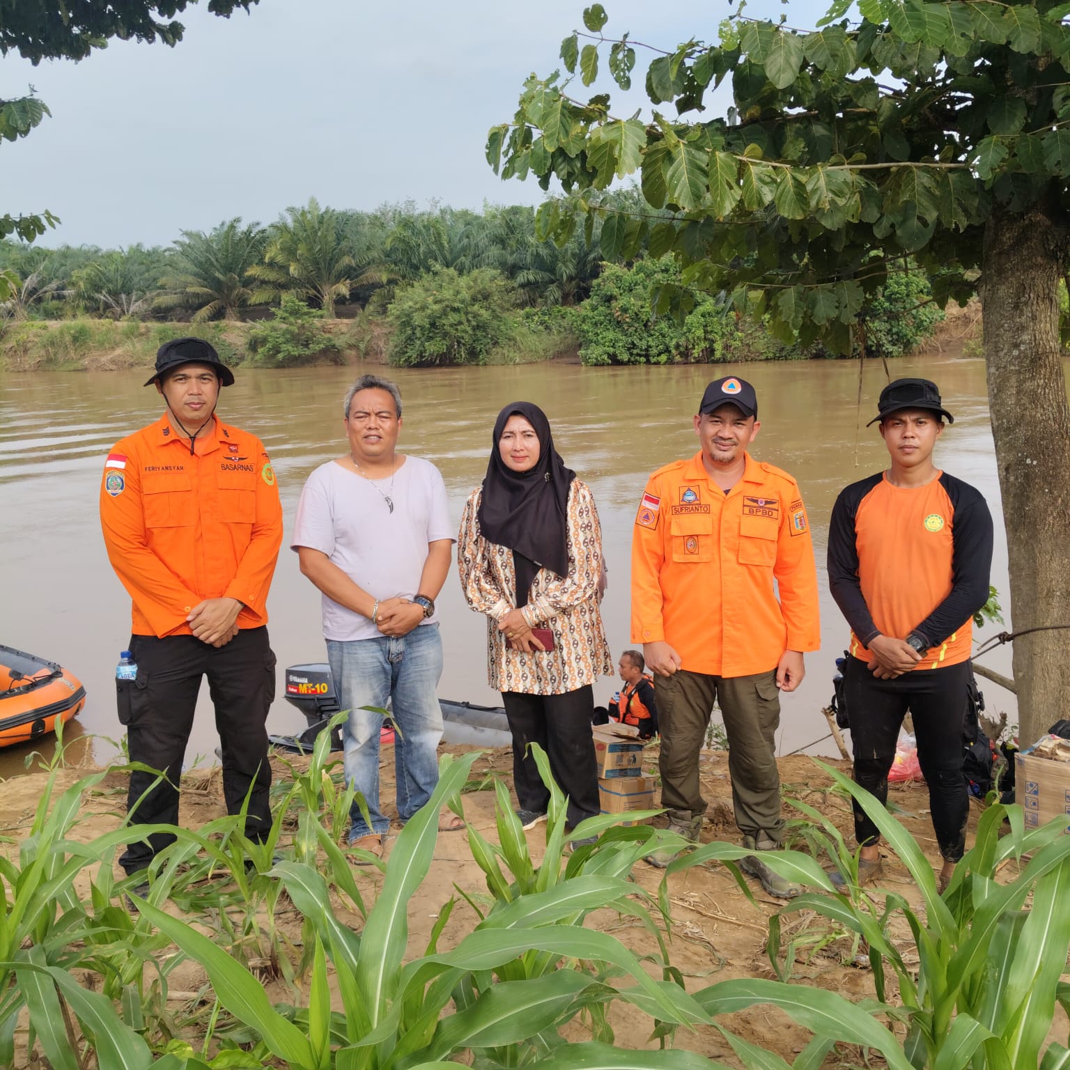 Tim gabungan melakukan pencarian dua warga hanyut di Sungai Way Umpu Way Kanan hari kedua
