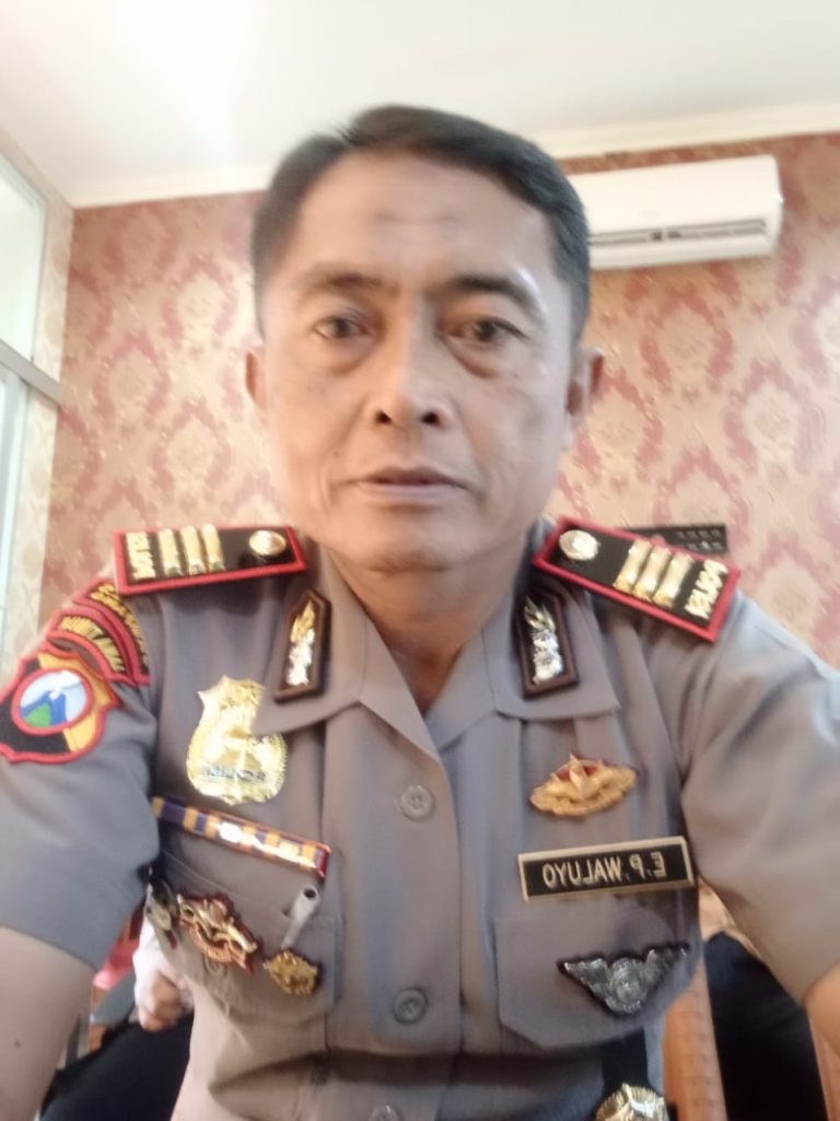 Penyidik Satresnarkoba Polres Sampang menangani perkara narkotika dengan satu terduga berstatus DPO