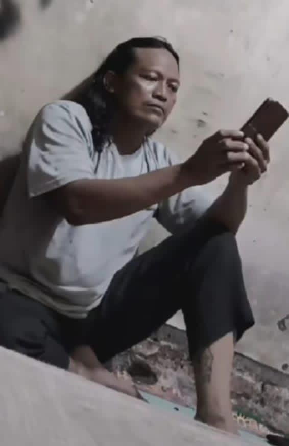 Arifin (44) yang dilaporkan terkait dugaan penggelapan sepeda motor dan uang setoran di Kota Depok 2026