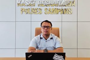 Kasat Resnarkoba Polres Sampang Iptu Yuda Julianto memberikan klarifikasi terkait isu tebusan dalam kasus ekstasi di Sampang.
