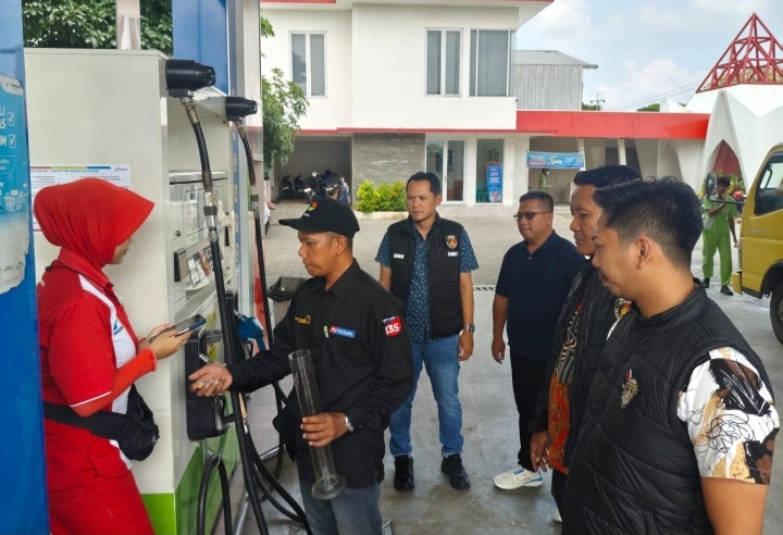 Patroli Polres Ponorogo cegah penimbunan BBM dan pangan