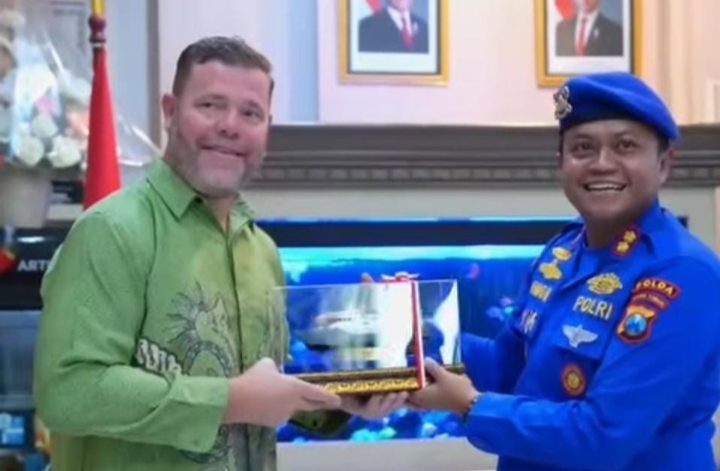 Polda Jatim terima penghargaan internasional satwa liar