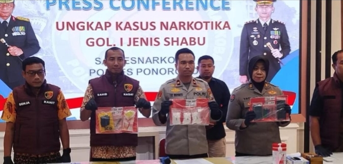 Pengungkapan kasus narkoba Polres Ponorogo dengan barang bukti sabu 301 gram dari tersangka asal Madiun