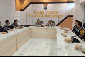 Kapolres Bondowoso ikuti arahan Kakorbinmas Polri melalui zoom meeting