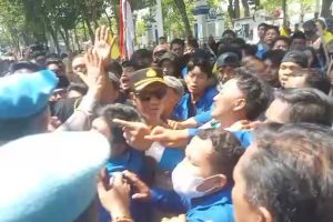Aksi PMII Sampang desak tambang ilegal 2026