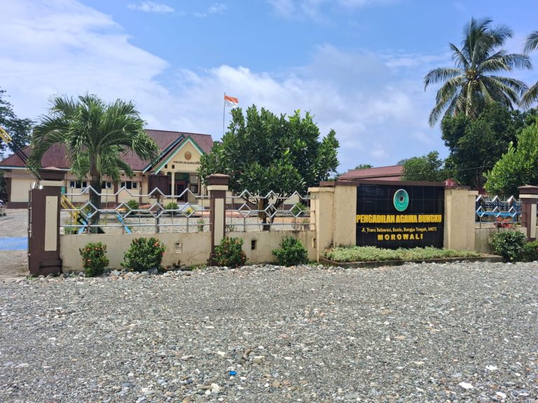 Tampak depan gedung Pengadilan Agama Bungku di Kabupaten Morowali, Sulawesi Tengah