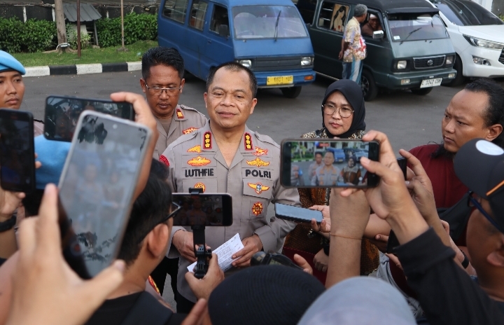 Konferensi pers Polrestabes Surabaya terkait kasus dugaan kekerasan seksual terhadap anak