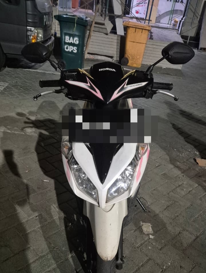 Pelaku pencurian sandaran kursi besi fasilitas umum diamankan Polrestabes Surabaya