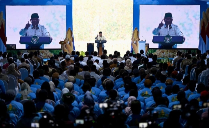 Presiden Prabowo hadiri panen raya jagung dan launching SPPG Polri di Tuban