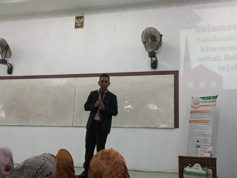 BPK Juhairi selaku Grand Master PT Makin Jaya Agung saat menghadiri pemaparan visi dan misi perusahaan di Bandar Jaya