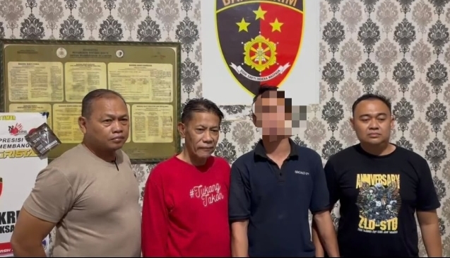 Kapolsek Kraksaan Kompol Masykur memberikan keterangan terkait hasil penyelidikan dugaan pembegalan tenaga kesehatan RSUD Waluyo Jati Kraksaan yang dipastikan merupakan rekayasa.
