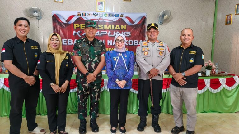 Forkopimda Way Kanan bersama DPC GRANAT meresmikan Kampung Sriwijaya sebagai Kampung Bebas Narkoba di Kecamatan Umpu Semenguk