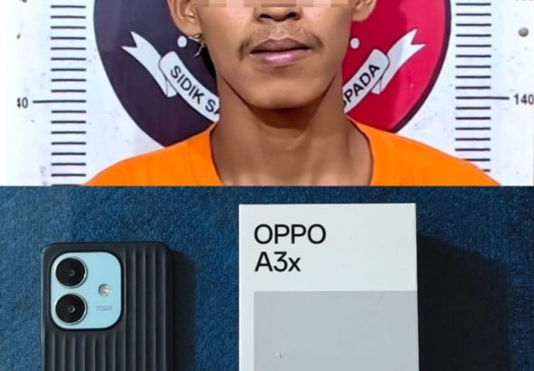 Kapolsek Umpu Semenguk menunjukkan barang bukti dalam pengungkapan kasus pencurian dengan pemberatan dan penadahan di Way Kanan.