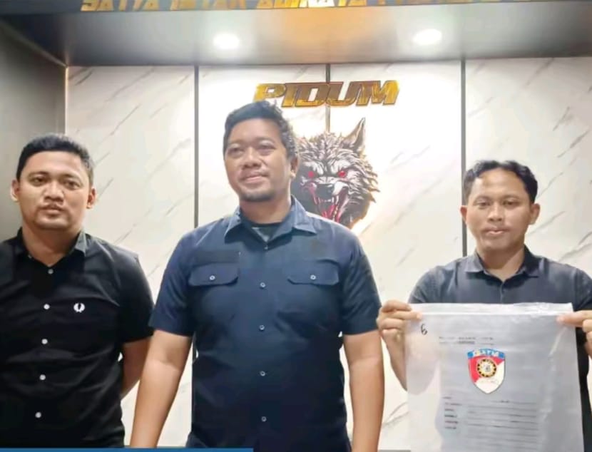 Polisi mengamankan terduga pelaku penikaman karyawan bengkel di Bangkalan.