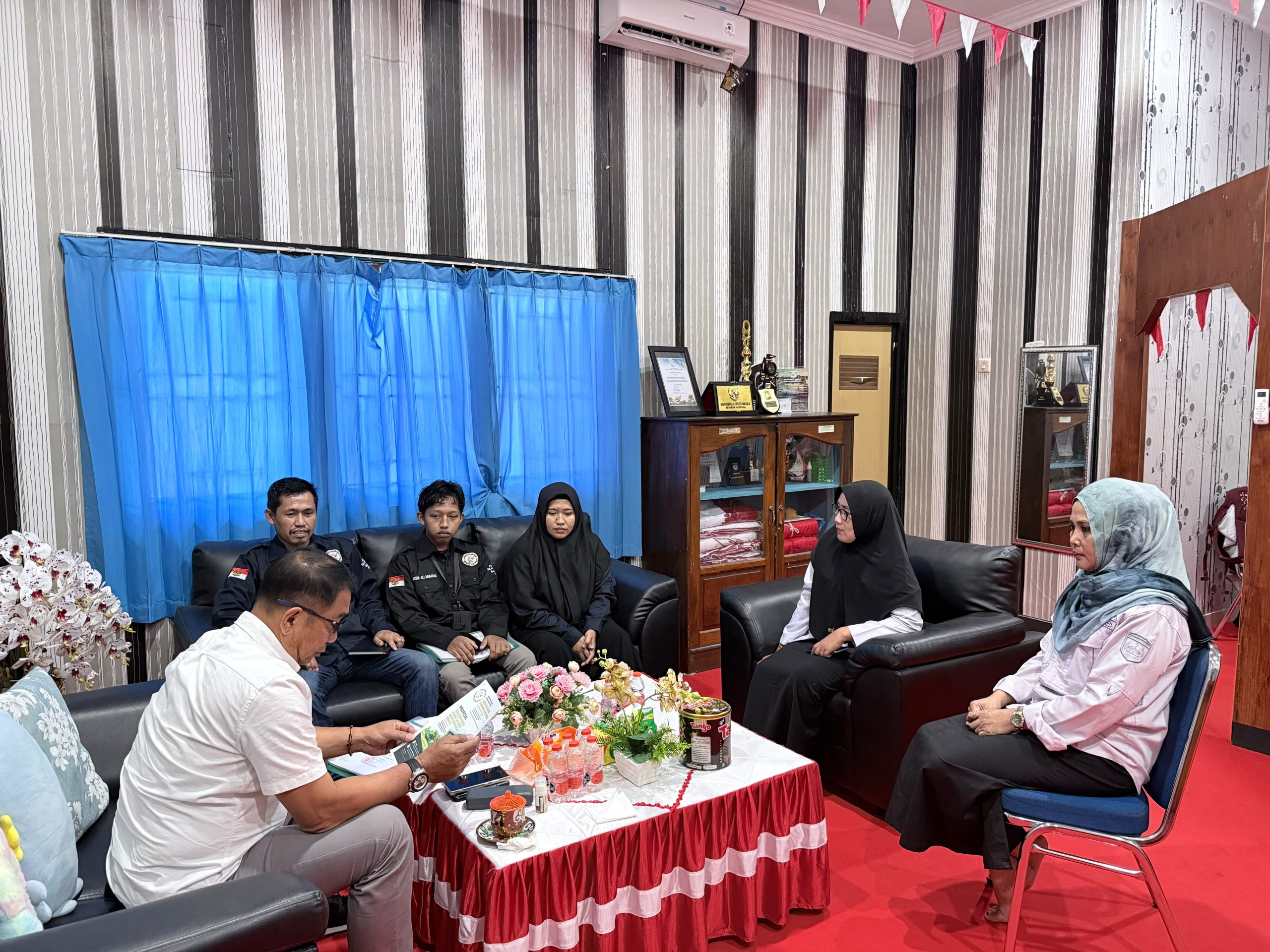 LBH CCI DPW Sulawesi Tengah bersilaturahmi dengan Kesbangpol Kabupaten Morowali untuk membangun kolaborasi bantuan hukum