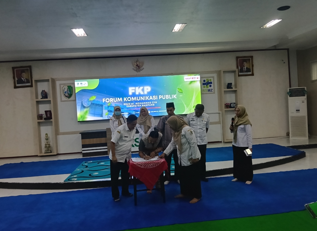Forum Komunikasi Publik RSUD dr Mohammad Zyn Sampang bersama manajemen rumah sakit dan masyarakat