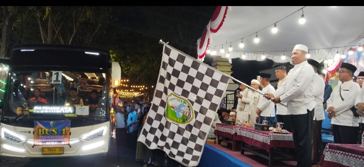 Bupati Sampang melepas calon jamaah haji kloter 67 dan 68 tahun 2026