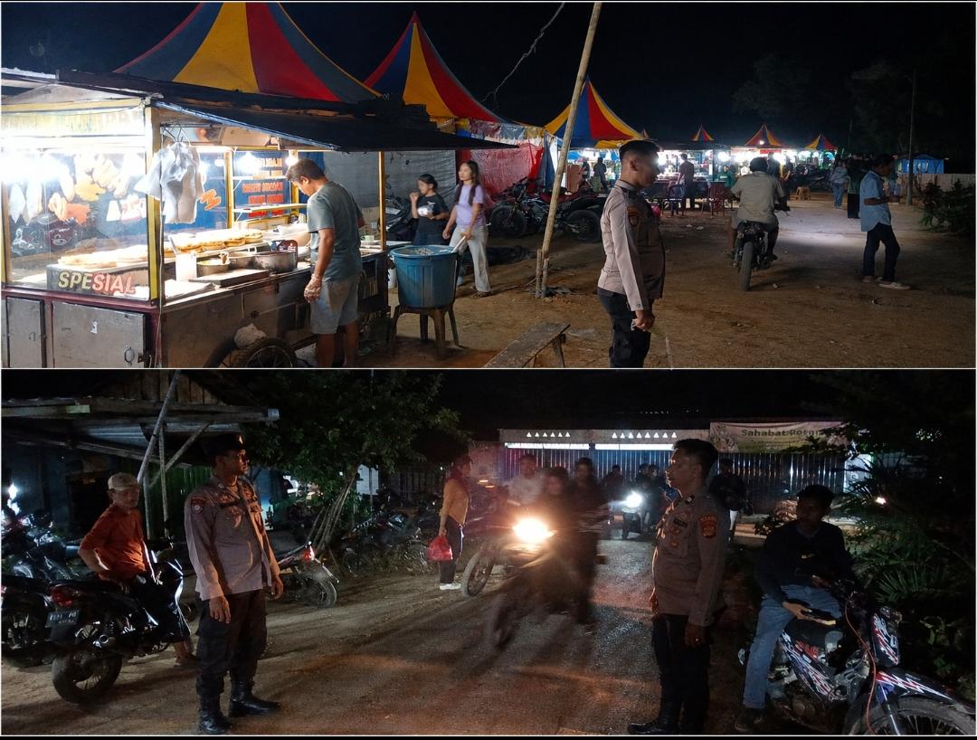 Personel Polsek Rebang Tangkas melaksanakan patroli pengamanan di kawasan pasar malam Kampung Lebak Peniangan, Way Kanan.