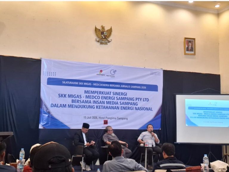Forum SKK Migas Jabanusa dan MedcoEnergi bersama insan media di Hotel Panglima Sampang yang diwarnai kritik MCS dan PWI terkait independensi pers dan transparansi informasi, Rabu (15/7/2026).