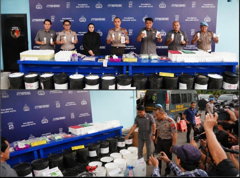 Polresta Malang Kota menunjukkan barang bukti kosmetik ilegal dan bahan baku hasil pengungkapan kasus produksi tanpa izin BPOM.
